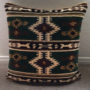 Perfect condition decorative throw pillow